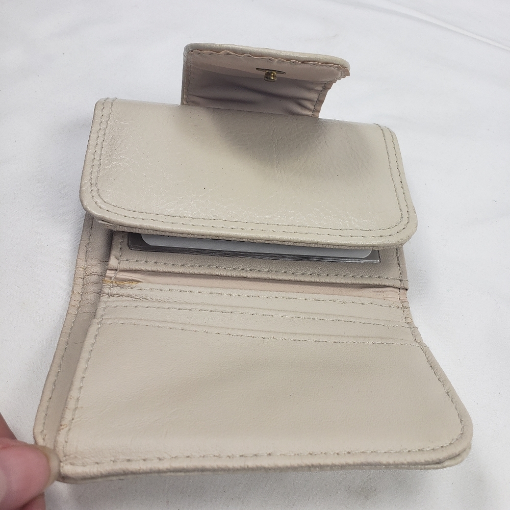 Basic Editions Small Wallet - Picture 4 of 8